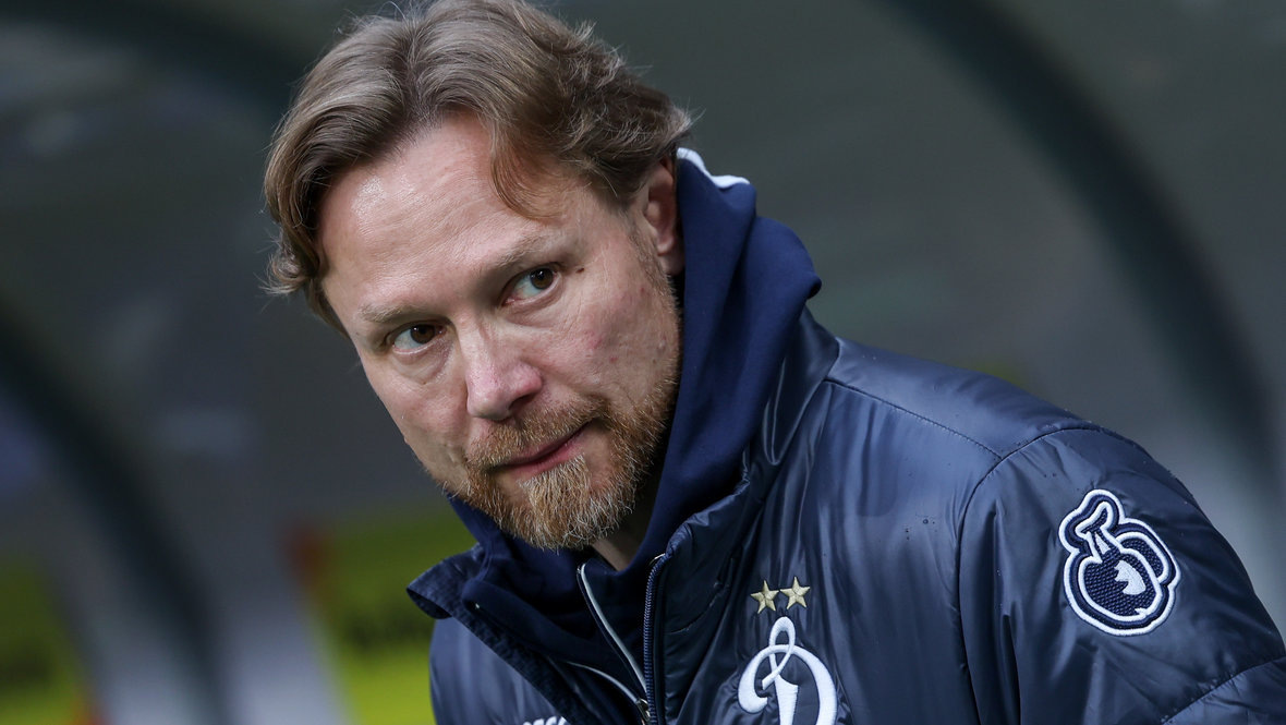 Валерий Карпин