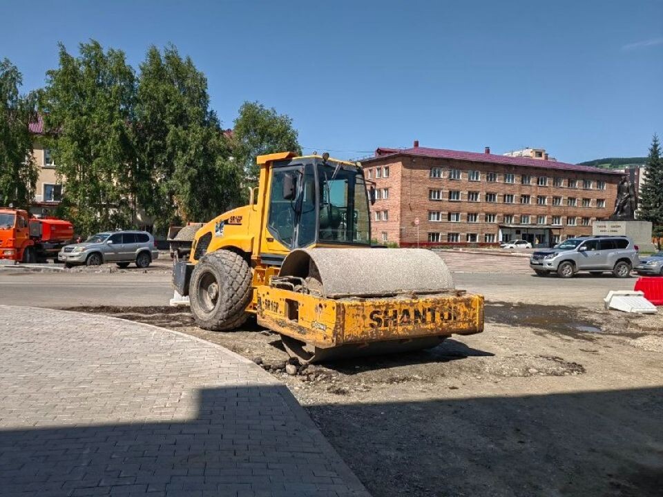    Ремонт дорог по нацпроекту в Горно-Алтайске. Источник: t.me/OlgaSafronovaofficial