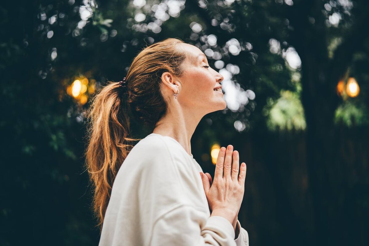 Всем привет 👋 Меня зовут Галина, добро пожаловать в мой уютный и красивый блог. Оставайтесь, я вам очень рада. Я не медитирую, только делаю вид :)