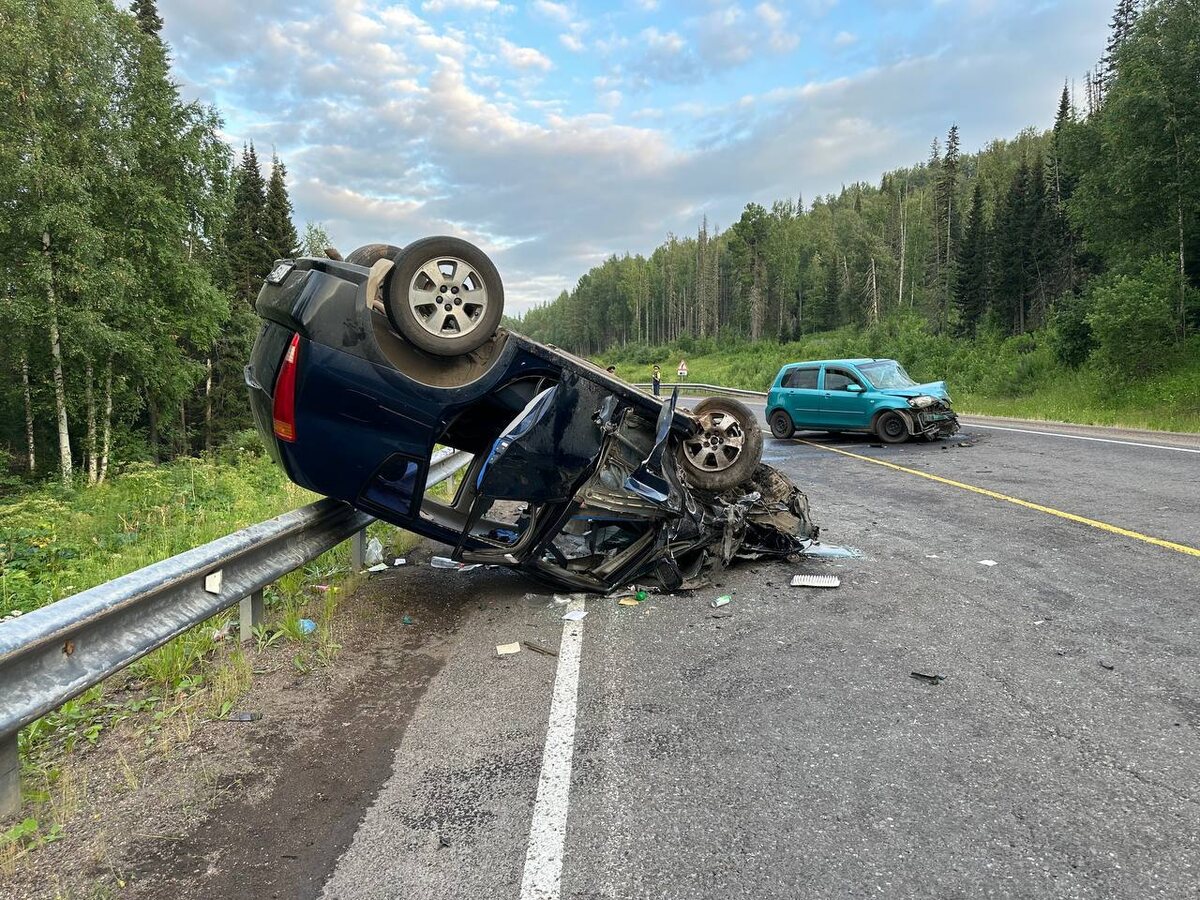     6 человек пострадали в аварии-перевертыше под Красноярском