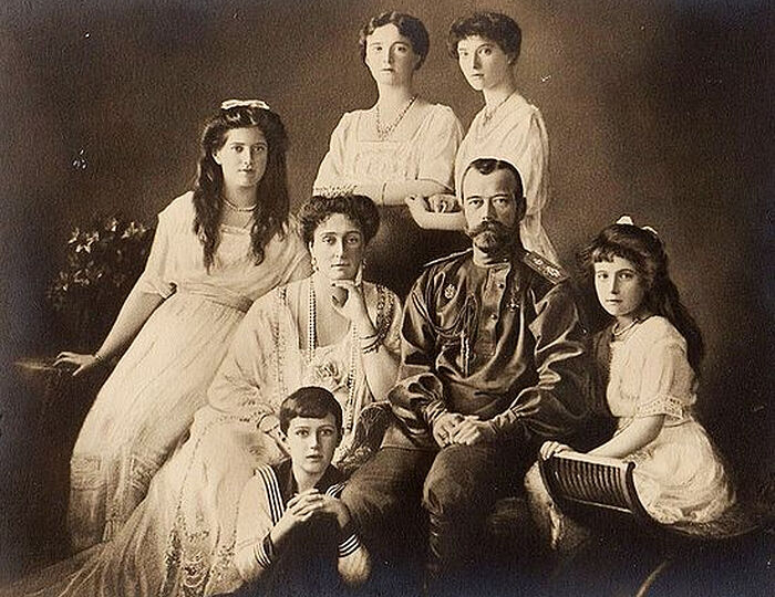 Проклятые имена Романовых: как суеверия и трагедии меняли царский именослов