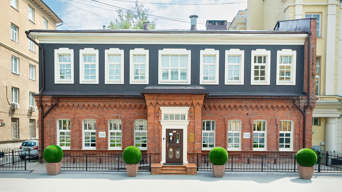 Дом по ул. Потанинская, 10а. Новосибирск. Фотография - www.openmainphoto.ru