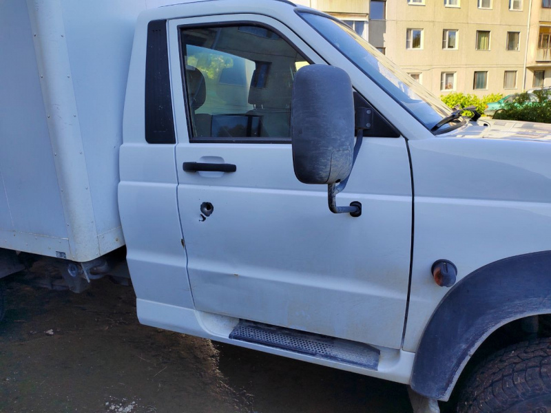    Пьяный житель поселка Карелии расстрелял два автомобиля знакомой, не догнав еечитатель "Фактора"