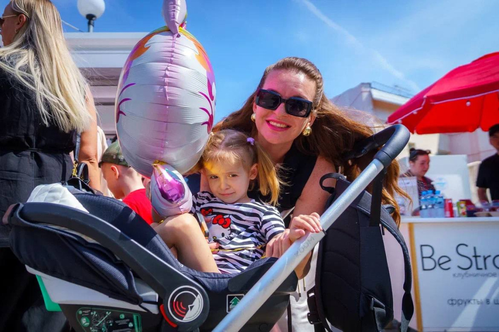    Руслан Кухарук поздравил югорчан с Днём семьи