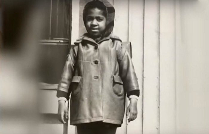 Елена Ханга в детстве / Фото: www.24smi.org