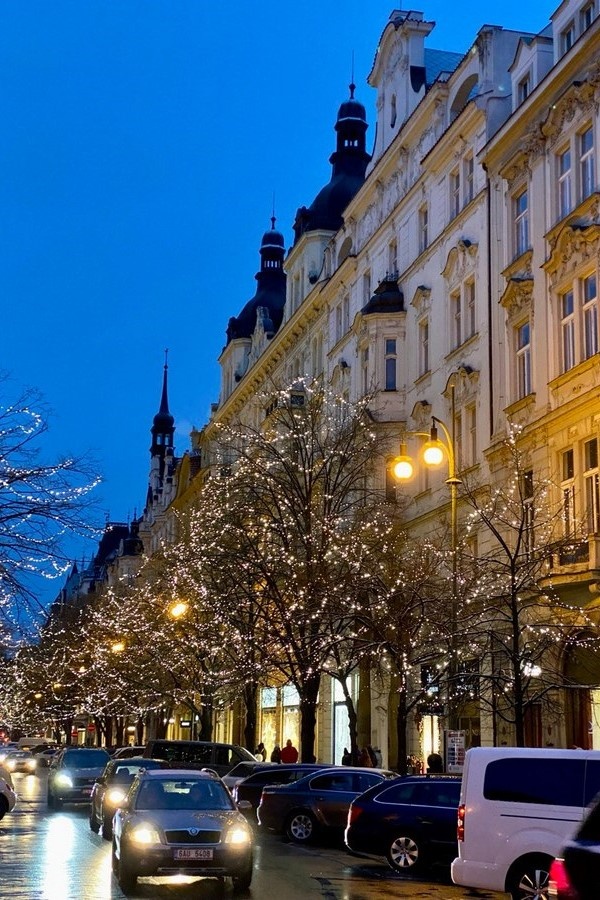 Парижская улица в Праге
