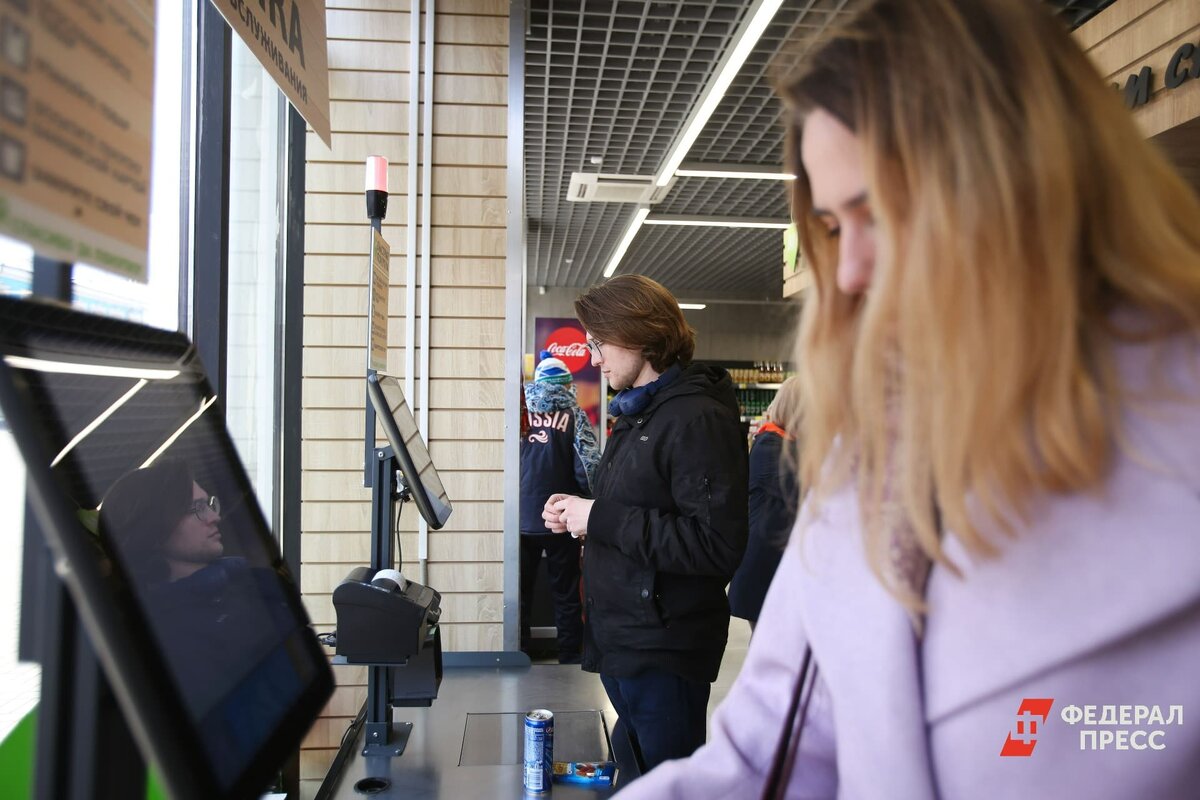 В Петербурге происходят сбои при оплате картами на кассе.  Фото: Ольга Юшкова