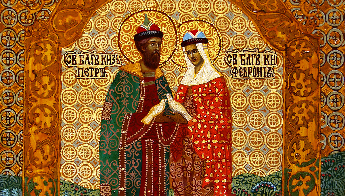     Фото: Wikipedia.org «Повесть о Петре и Февронии Муромских» — памятник древнерусской агиографической литературы, созданный в конце 1540-х годов Ермолаем-Еразмом на основе муромских устных преданий, свидетельствует: вернувшись в Муром, Петр искренне полюбил Февронию «за ее благочестие, мудрость и доброту»