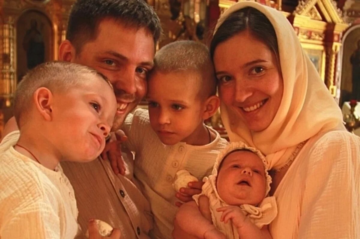    На крещение младшей дочки Насти.