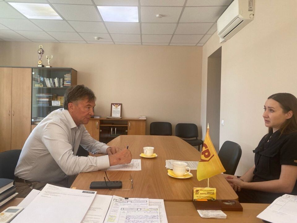    Александр Терентьев провел прием граждан в Барнауле. Источник: altai.spravedlivo.ru