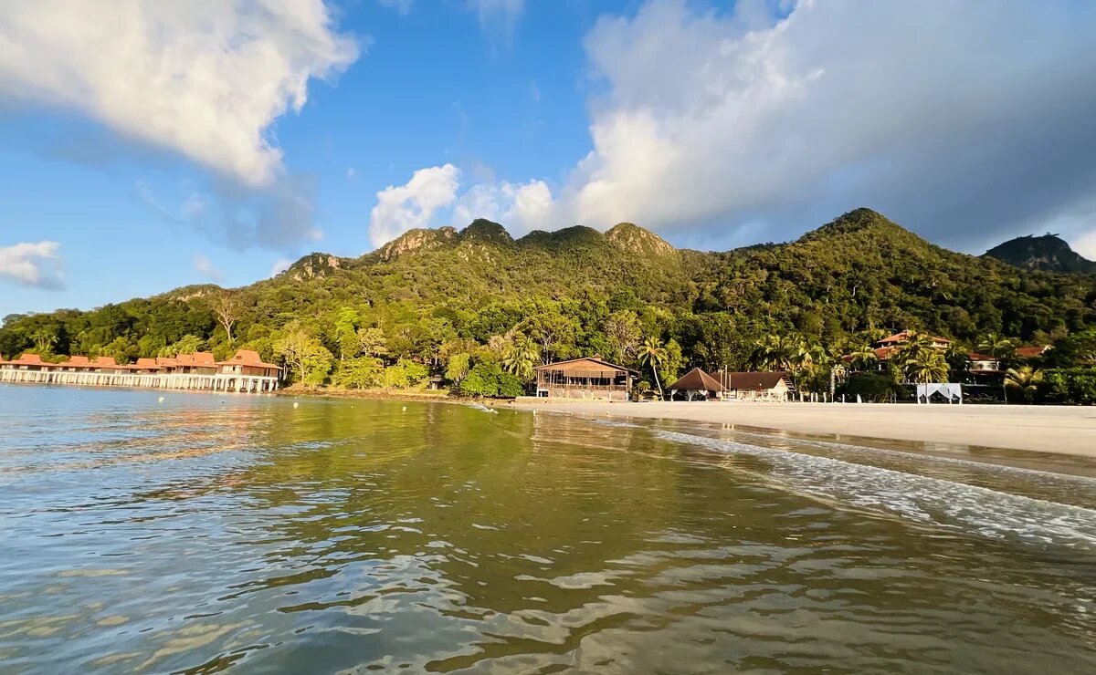    Туры на Лангкави подешевели на 20%, российский турпоток вырос в несколько раз