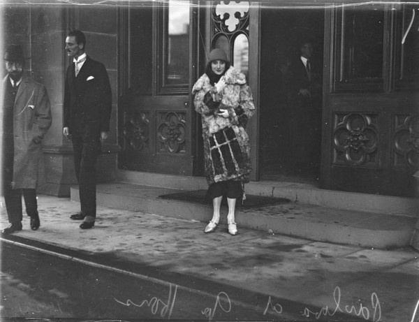 Анна Павлова у Дома Правительства в Сиднее, Март 1926