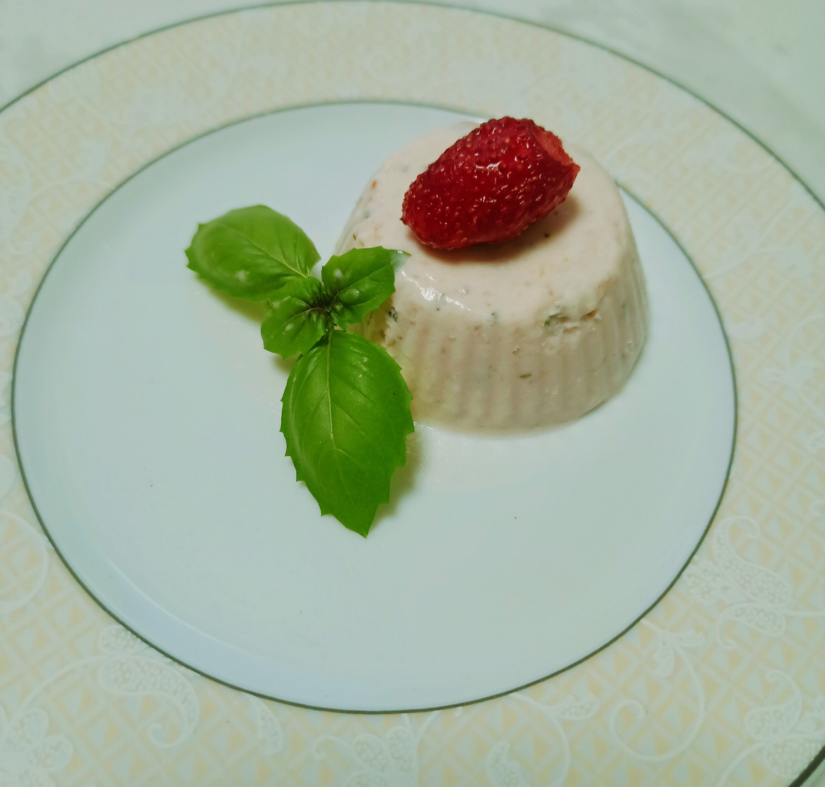 Я использовала силиконовые формочки для кексов