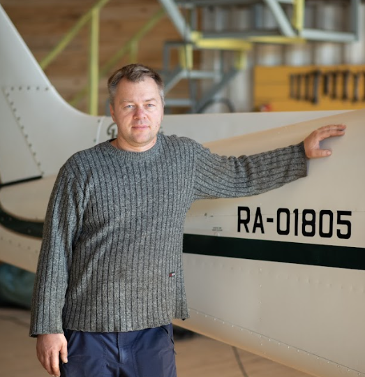 В Тверской области пилот Андрей Иванов спас медвежонка и стал его лучшим другом