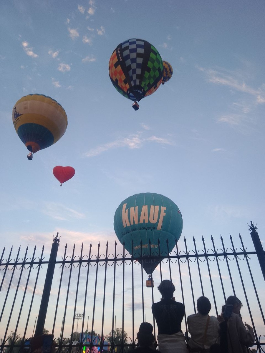 Полет аэростатов со стадиона