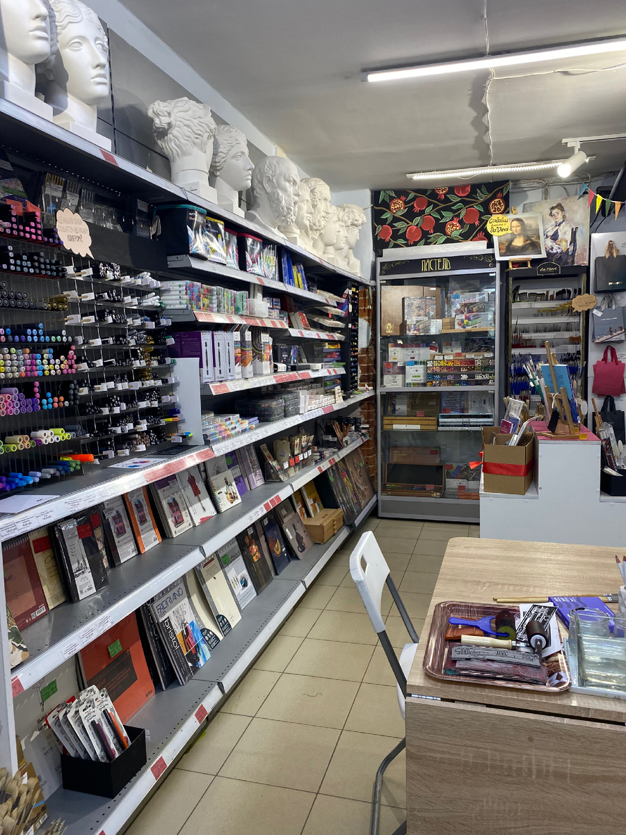 Место, где художники и другие творческие люди теряют голову и счет деньгам 