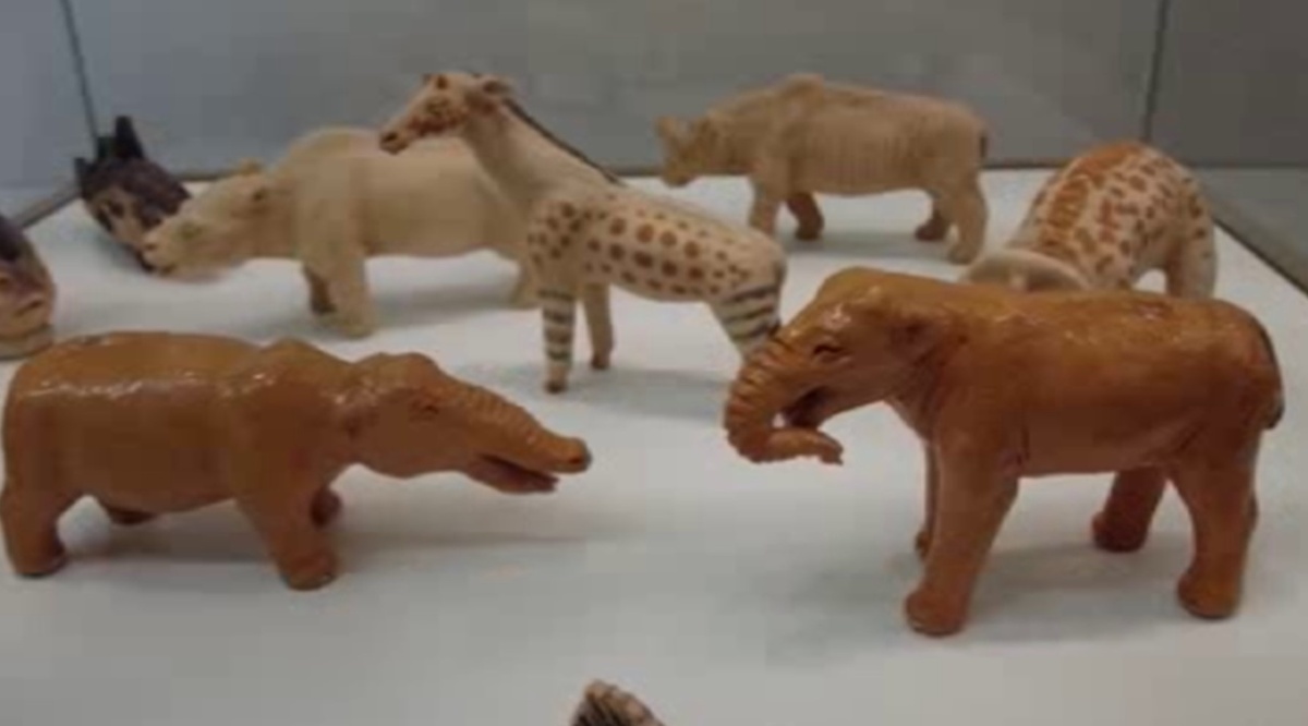    В курском музее археологии сегодня откроется выставка под названием "Резная сказка"