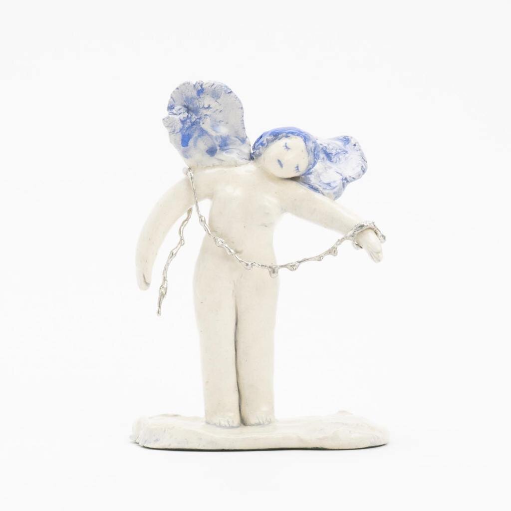 Источник: https://dailydoll.news/2024/03/11/clementine-de-chabaneix-thedailydollnews-2024/