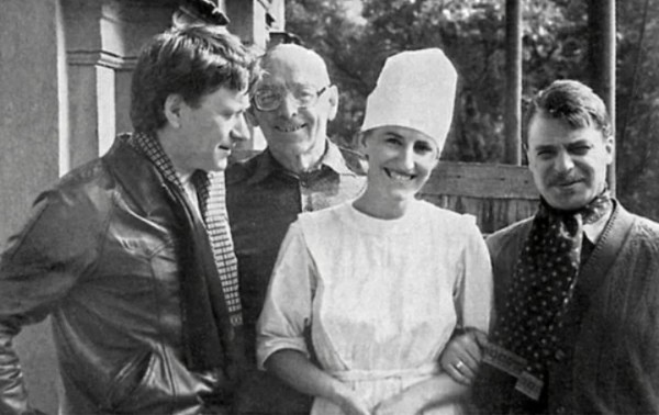 Андрей Миронов и Кирилл Ласкари (справа)