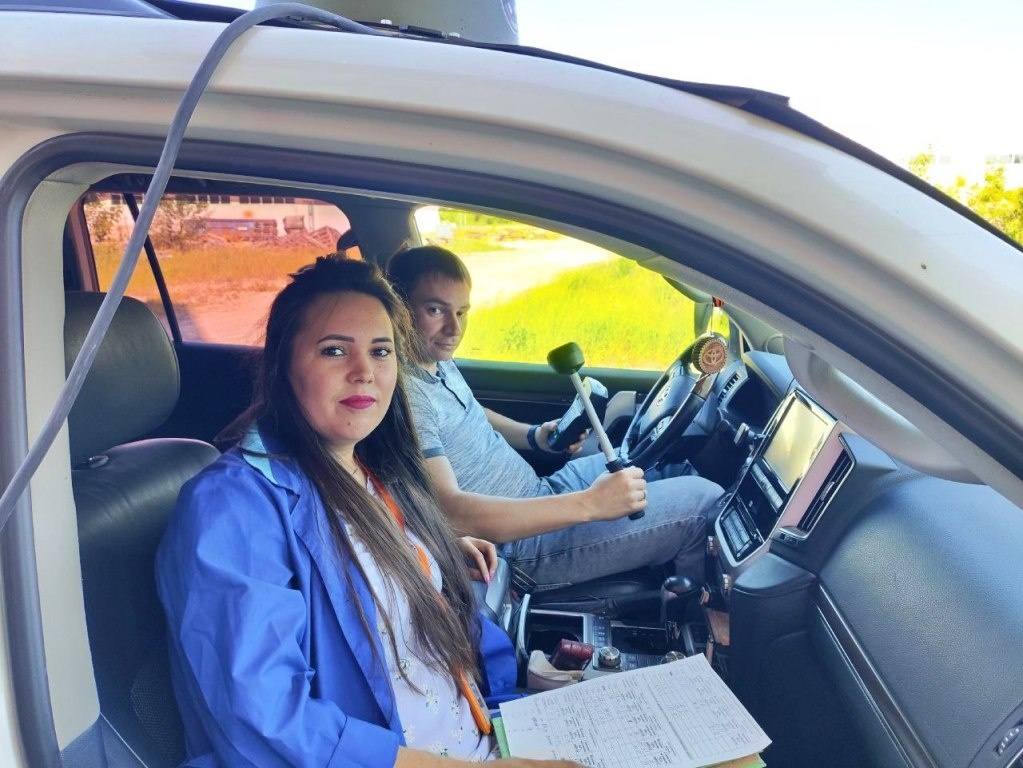 Натурные испытания чехлов для автомобильных козырьков Абрис ЭМИ от воздействия средств РЭБ