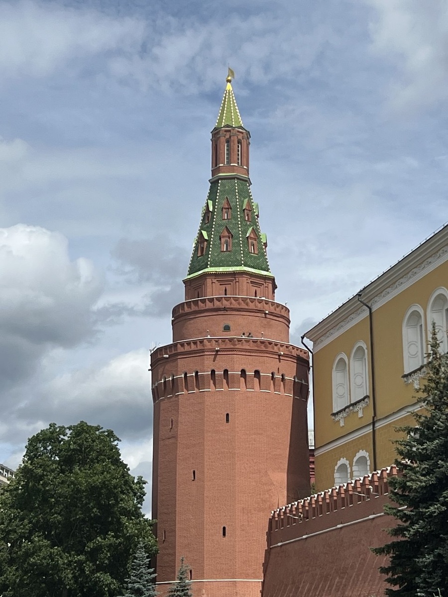 Угловая Арсенальная башня