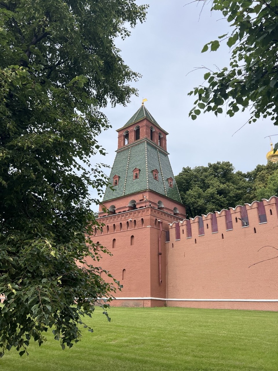 Первая безымянная башня