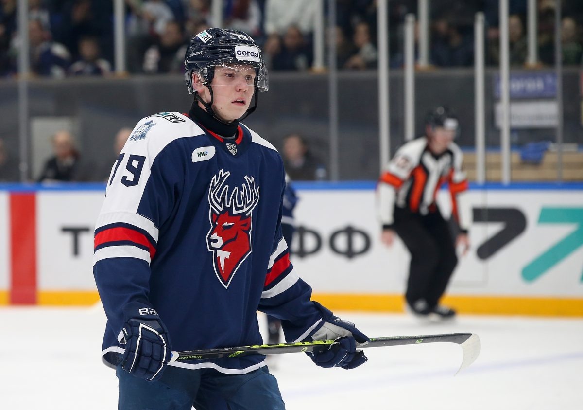    19-летний Никита Артамонов - воспитанник нижнекамского \