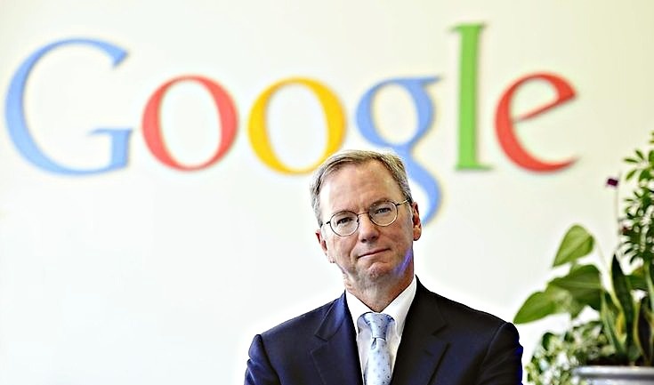 Бывший генеральный директор Alphabet (владеет Google) в 2016 году перешел на работу в Пентагон. Он отвечает за инновации.