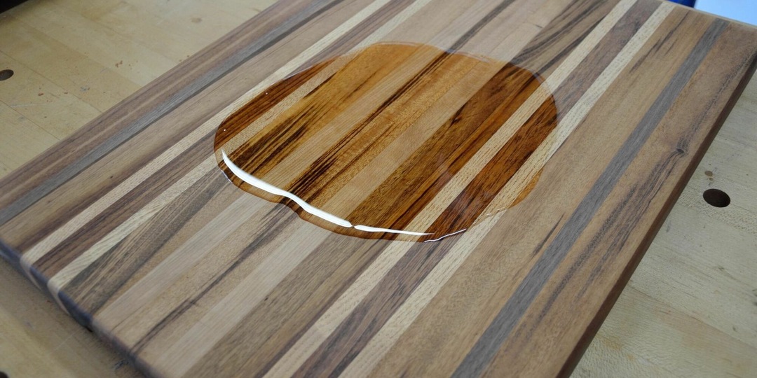 Нашёл дешёвое масло для дерева — теперь не боюсь ни влаги, ни времени