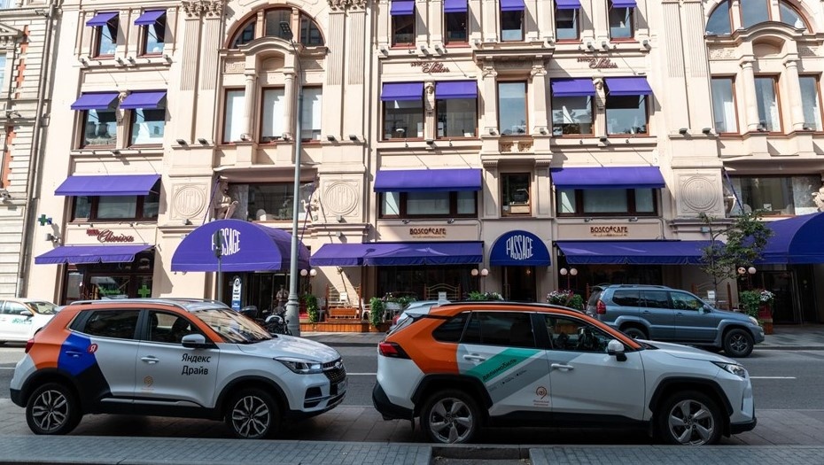    ТЦ «Петровский Пассаж» в Москве, ул. Петровка, 10. Автор фото: Тихонов Михаил