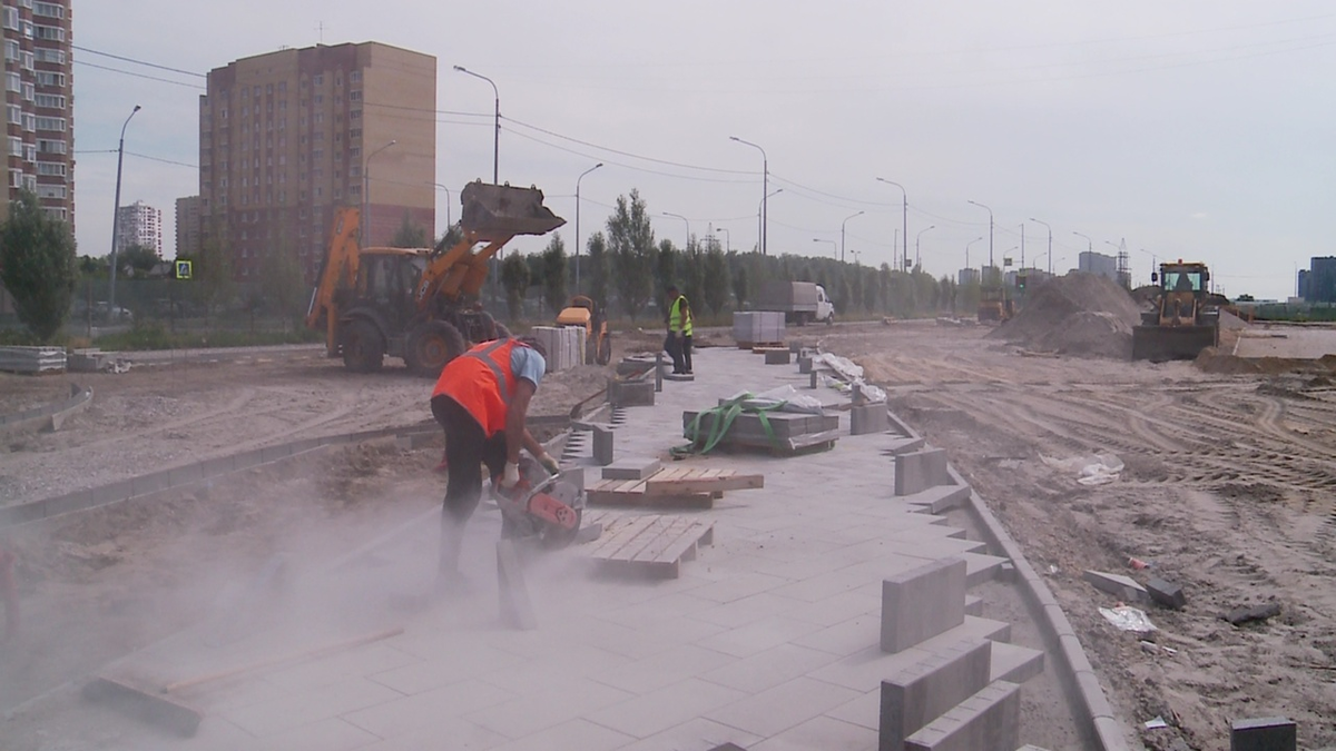 Раньше здесь был пустырь, а теперь кипит работа