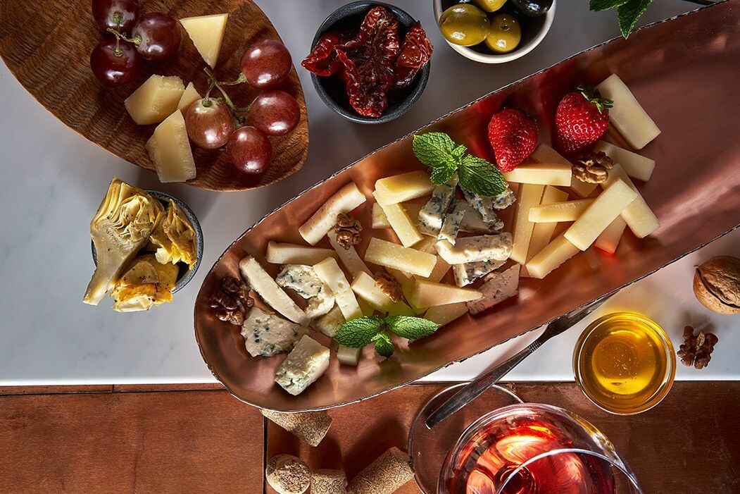 Сырная тарелка с медом от ресторана «Тапчан» за 1 390 ₽