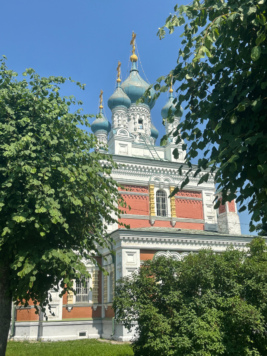 Церковь Покрова Пресвятой Богородицы в Егерской слободе. Фото: Алиса в Петербурге
