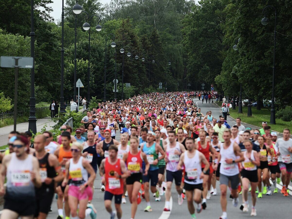   Марафон "Белые ночи" - 2025© Фото : пресс-служба "Бегового сообщества"