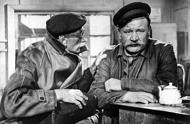    Кадр из фильма «Большая семья»