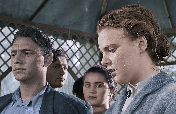    Кадр: фильм «Весна на заречной улице»