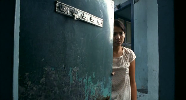 Кадр из фильма "Служанка / Горничная" (2005)