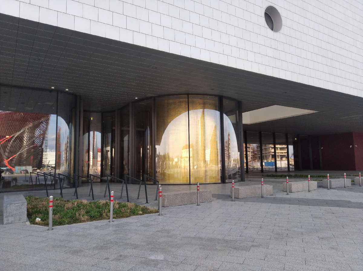 Вход. Листайте