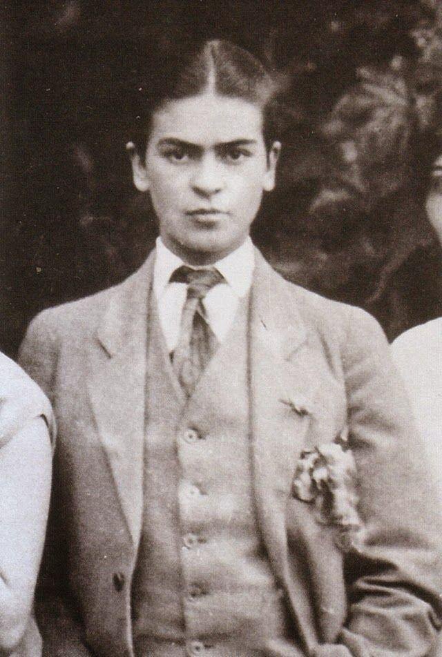 Фрида Кало. Фото с сайта Яндекс картинки.