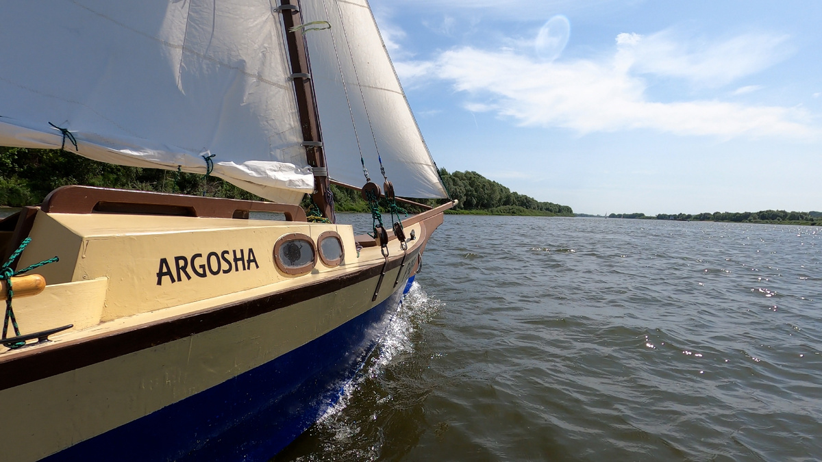 В лавировку по Оке с зарифленным гротом