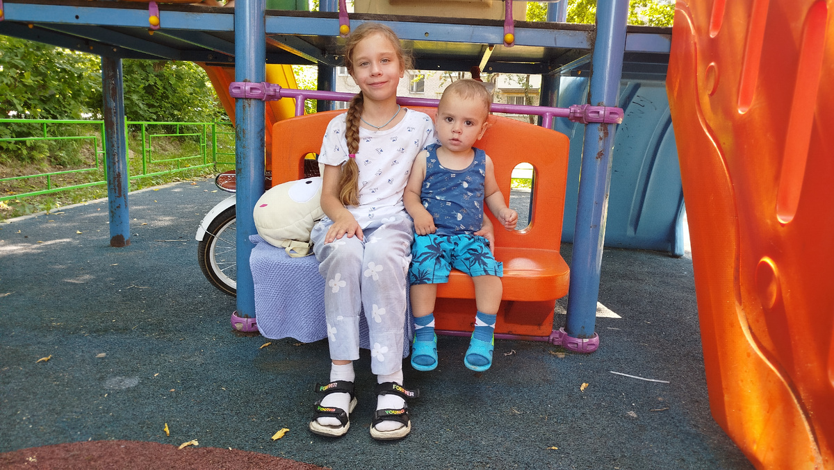 У этих товарищей нет причин нарушать правила, зато есть ряд их сверстников, которые уже успешно это делают