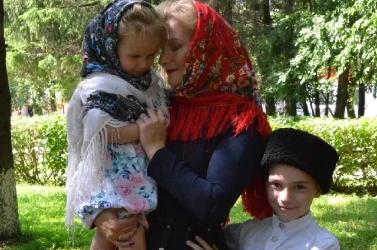    В семье Павловых из Кирова детей с малых лет уважать Родину и чтить традиции предков