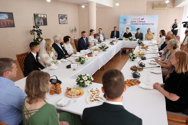    Фото сайта правительства РО Редактор