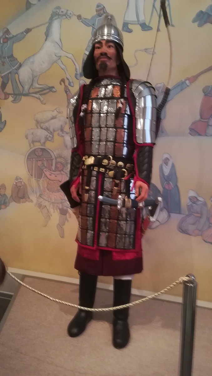 ДРЕВНИЙ НАРЯД АЛТАЙСКОГО ВОИНА