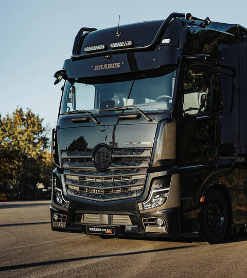 Роскошный дом на колесах из фуры от Brabus выиграл «Оскар в мире дизайна»