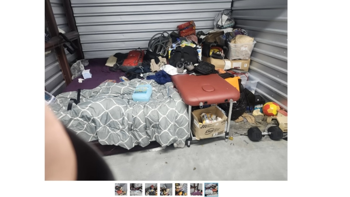 Так кладовка выглядела на сайте аукциона.