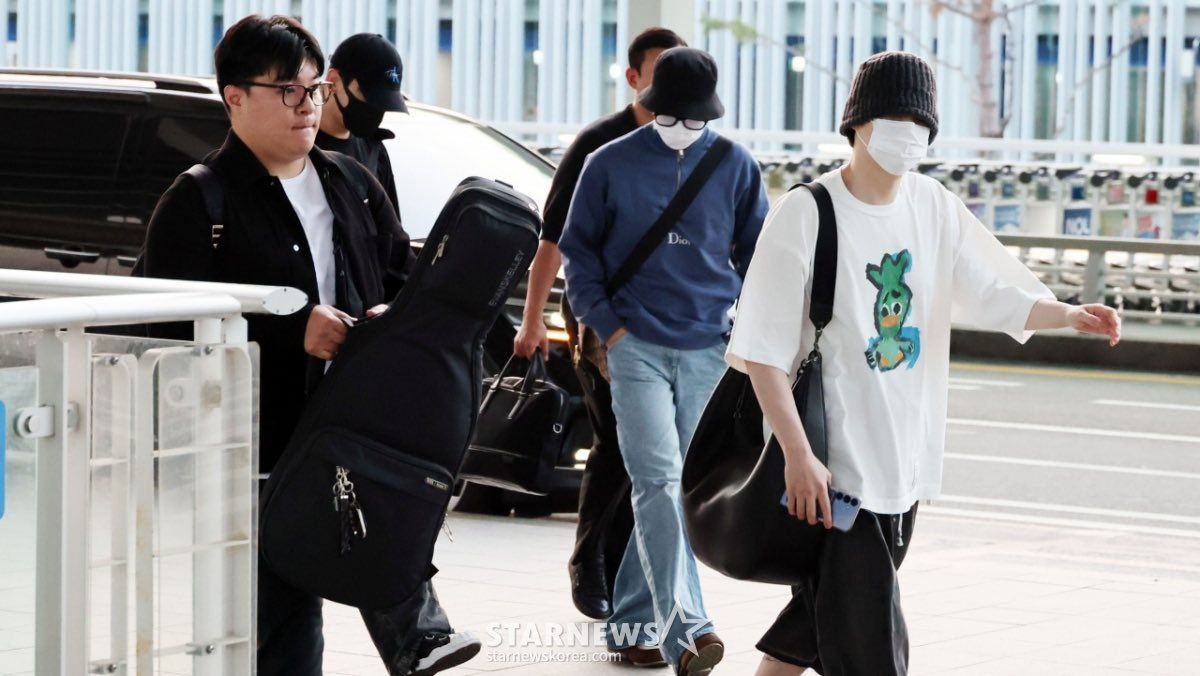 Юнги, Чимин и Чонгук перед вылетом в аэропорту из Кореи в Лос-Анджелес 07.07.2025