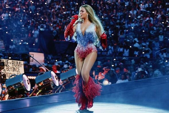     / Источник: Социальные сети