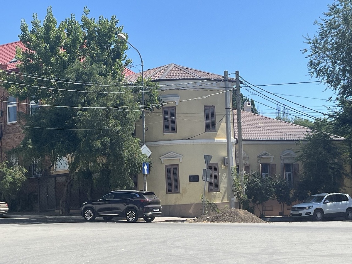 Желтый дом с округлым углом: архитектурное наследие начала XX века