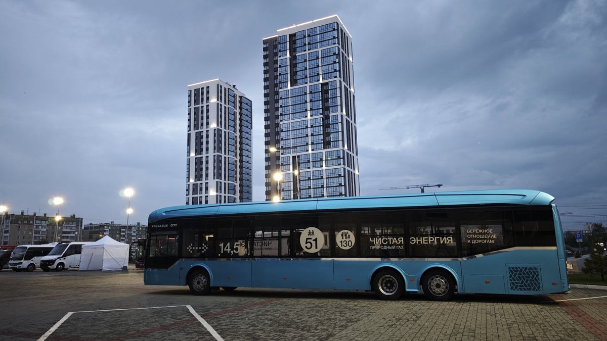 Одним из ключевых технических решений стало появление третьей подруливающей оси